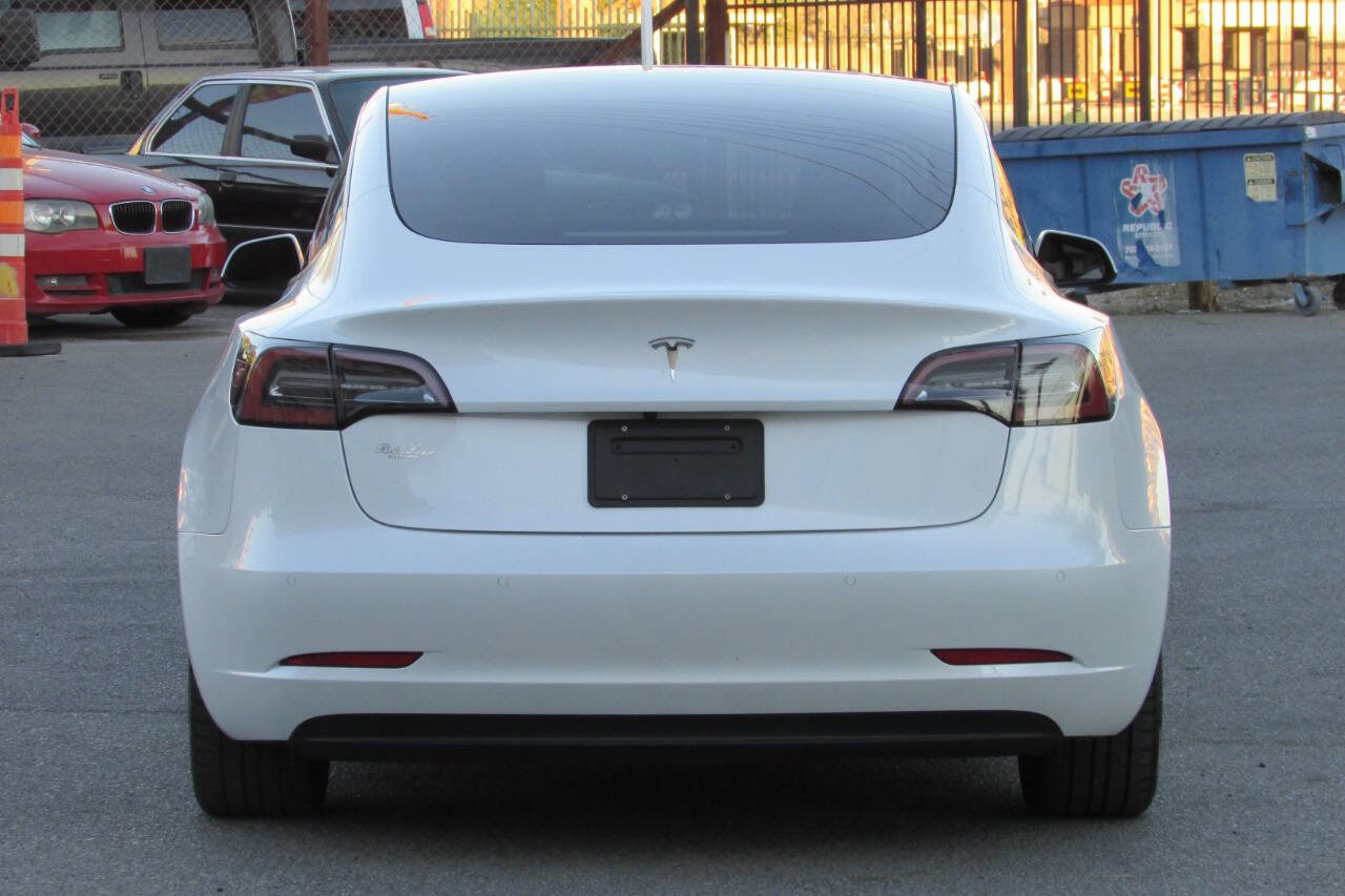 Used 2021 Tesla Model 3 Standard Range Plus image 7