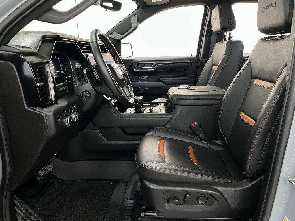 Certified 2025 GMC Sierra 1500 AT4 w/ AT4 Premium Package image 9