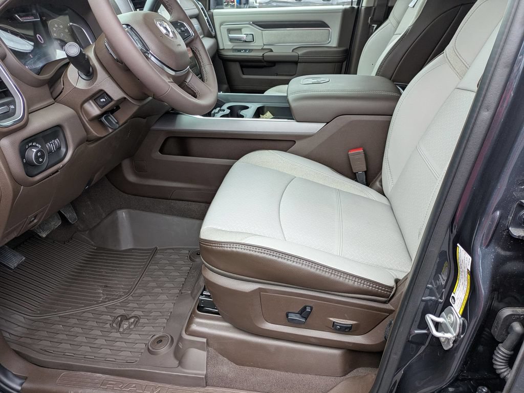 New 2026 RAM 2500 Laramie AWD/4WD image 12