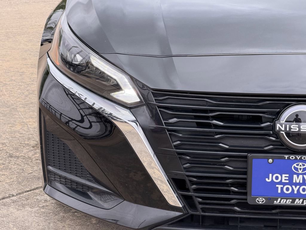 Used 2025 Nissan Altima 2.5 SV FWD image 5