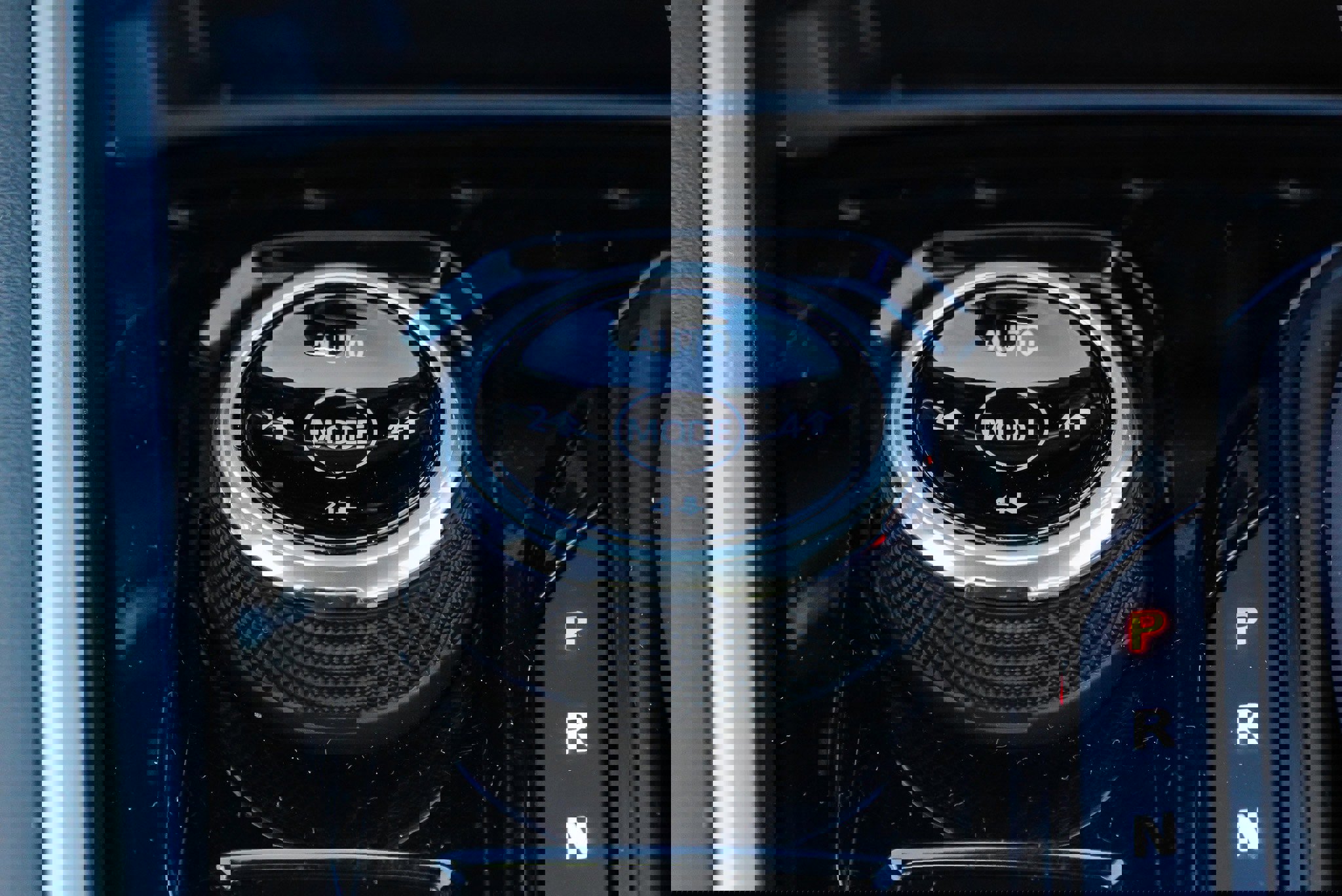 Used 2025 Chevrolet Colorado ZR2 w/ Technology Package image 38