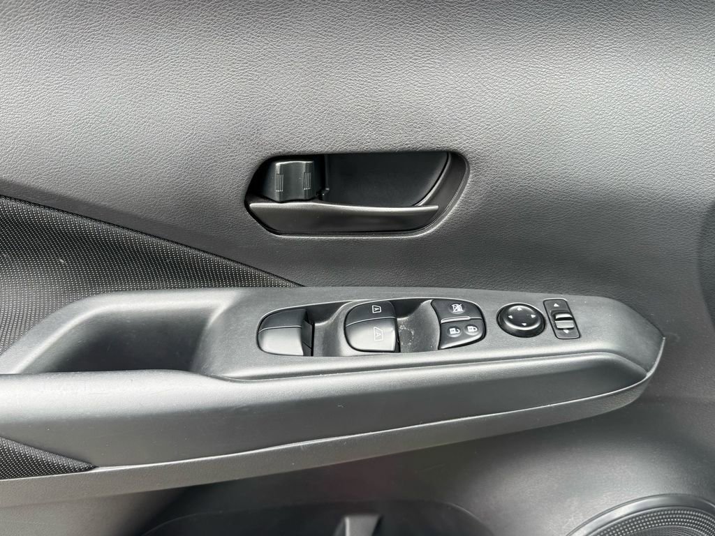 Used 2024 Nissan Kicks S FWD image 12
