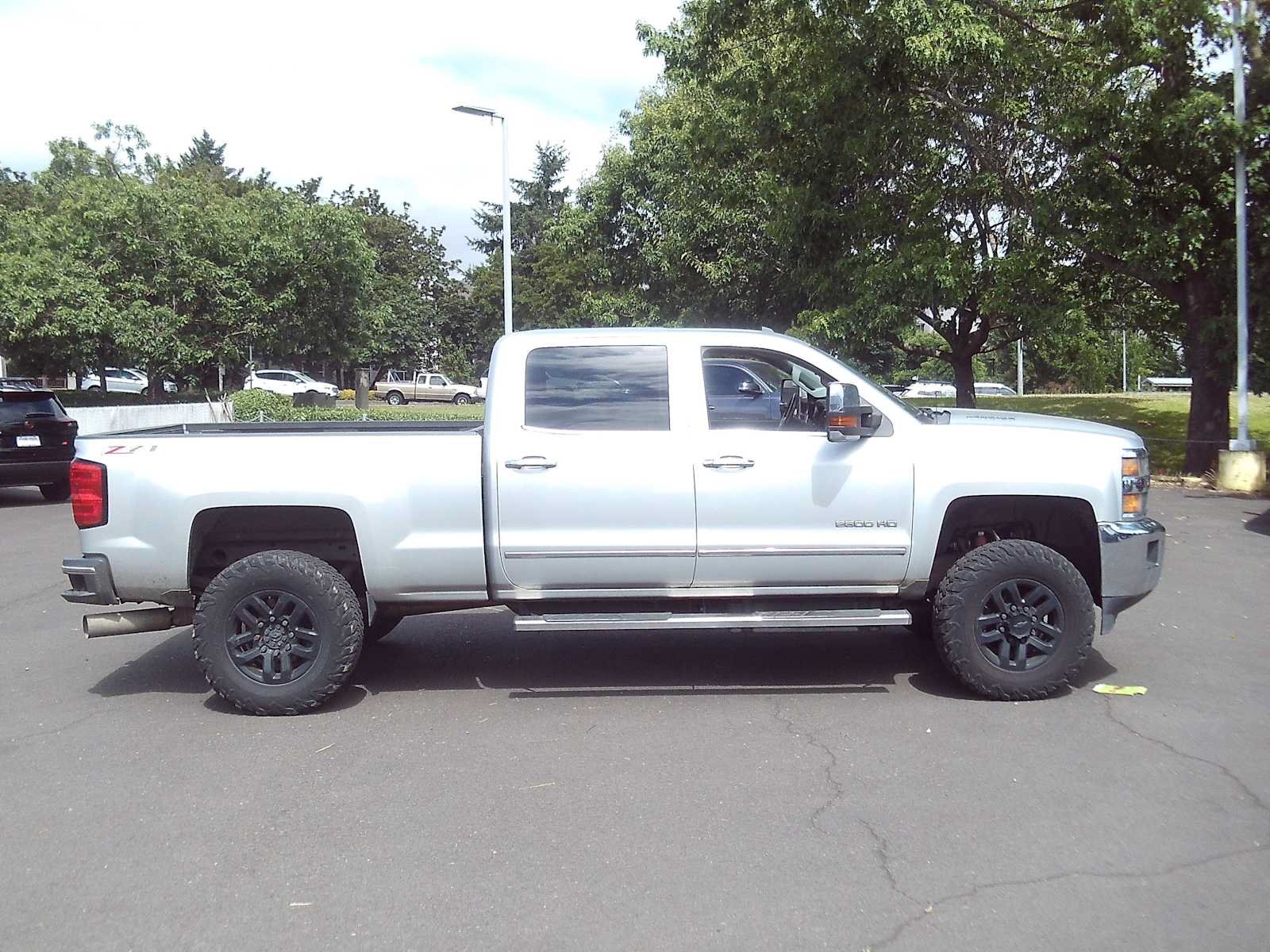 Used 2015 Chevrolet Silverado 2500 LTZ w/ Duramax Plus Package AWD/4WD image 6