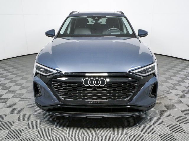 Certified 2024 Audi Q8 e-tron Prestige AWD/4WD image 36