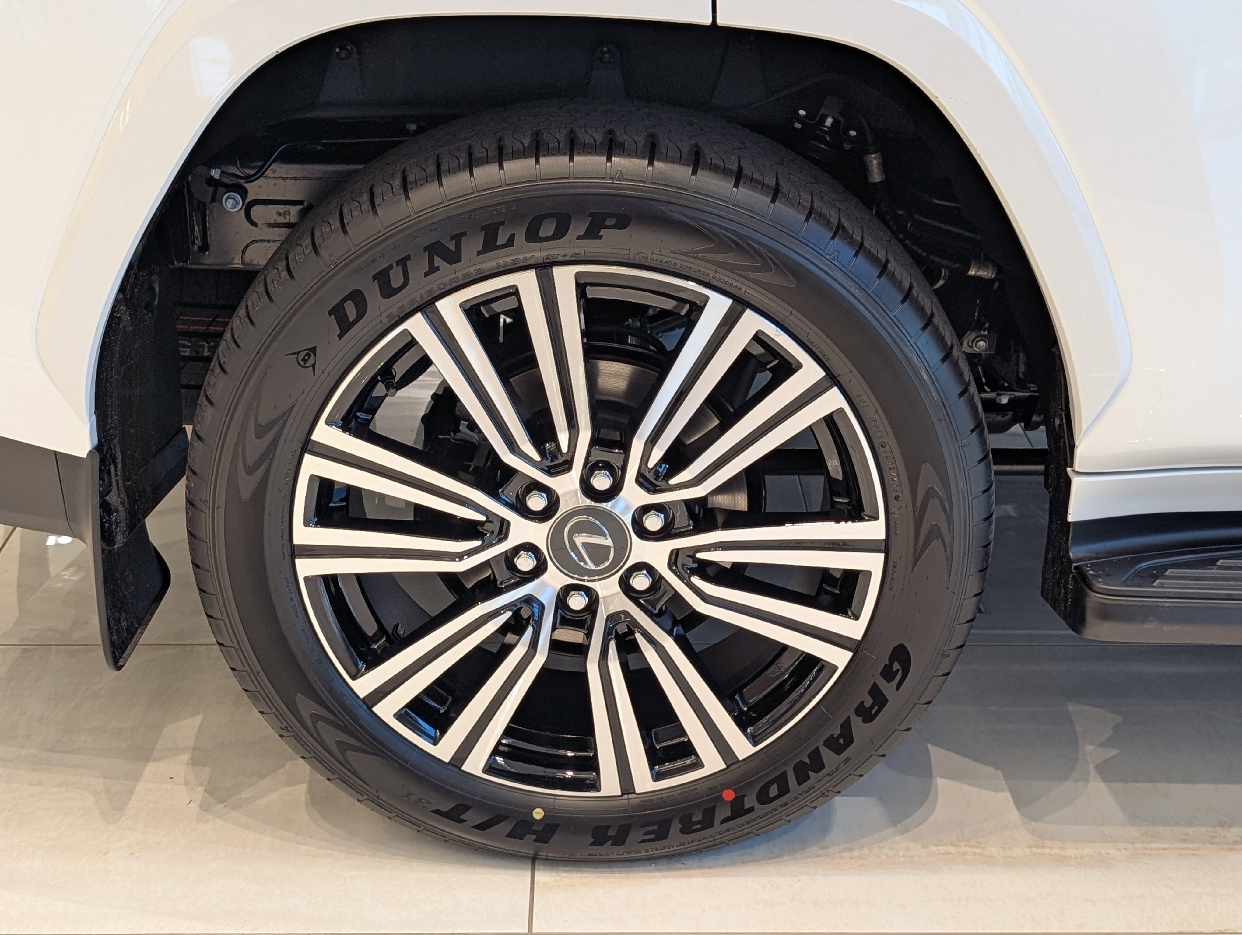 New 2026 Lexus LX 600 4WD w/ Luxury Package image 8