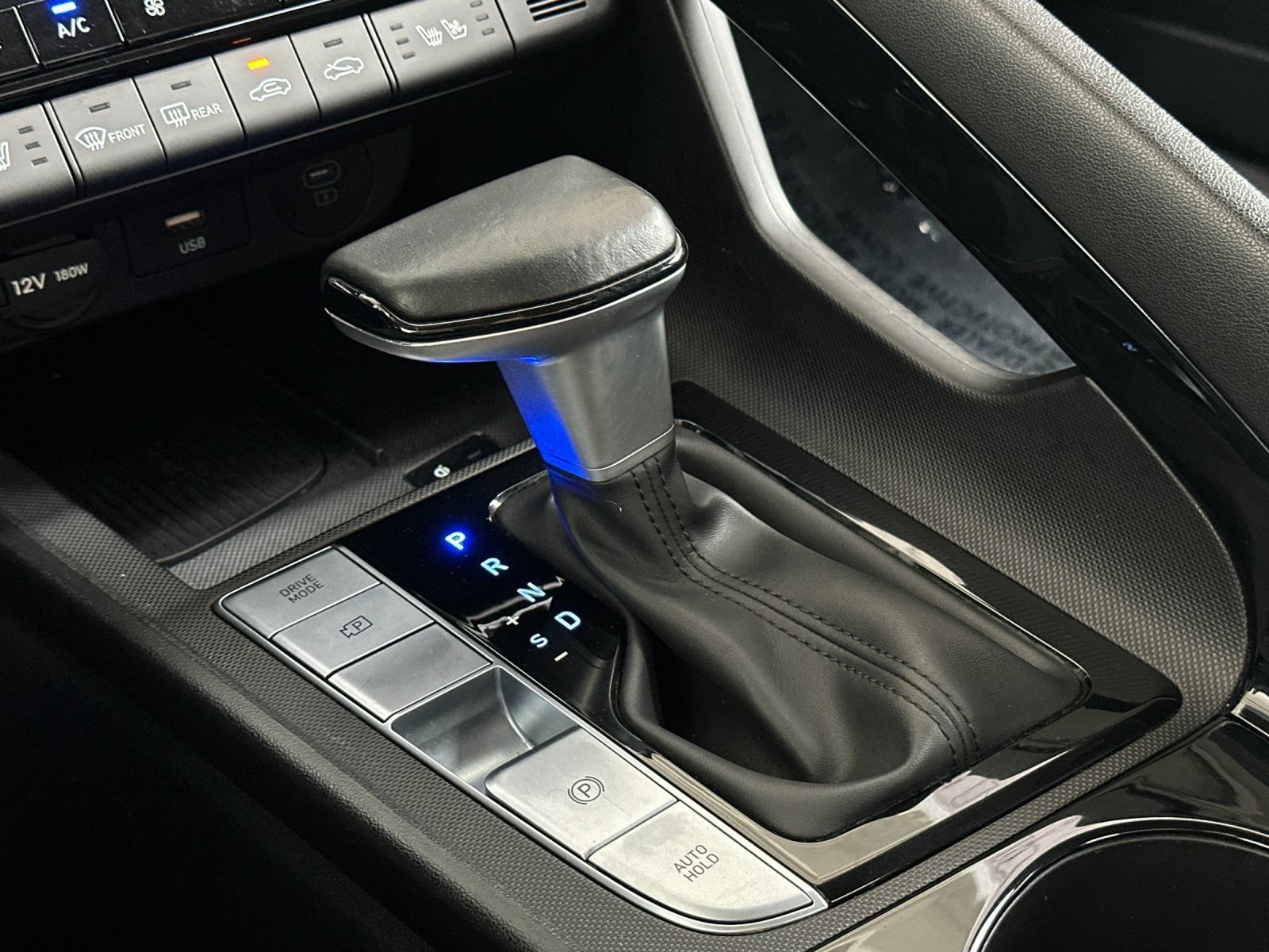 Used 2025 Hyundai Elantra Limited FWD image 20