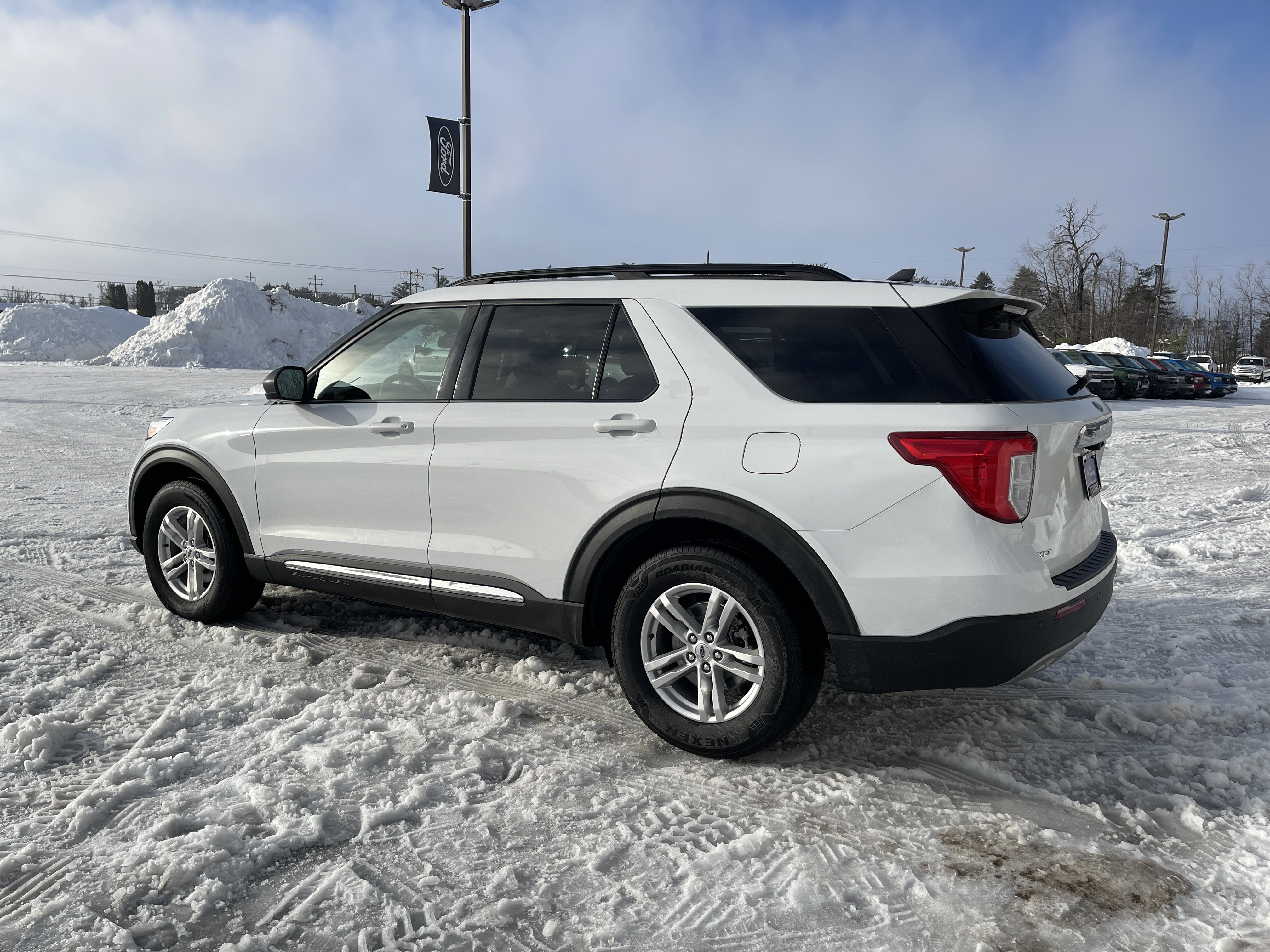 Certified 2022 Ford Explorer XLT image 6