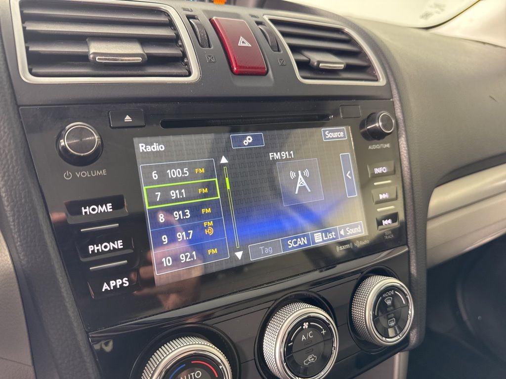 Used 2016 Subaru Forester 2.5i Limited AWD/4WD image 18