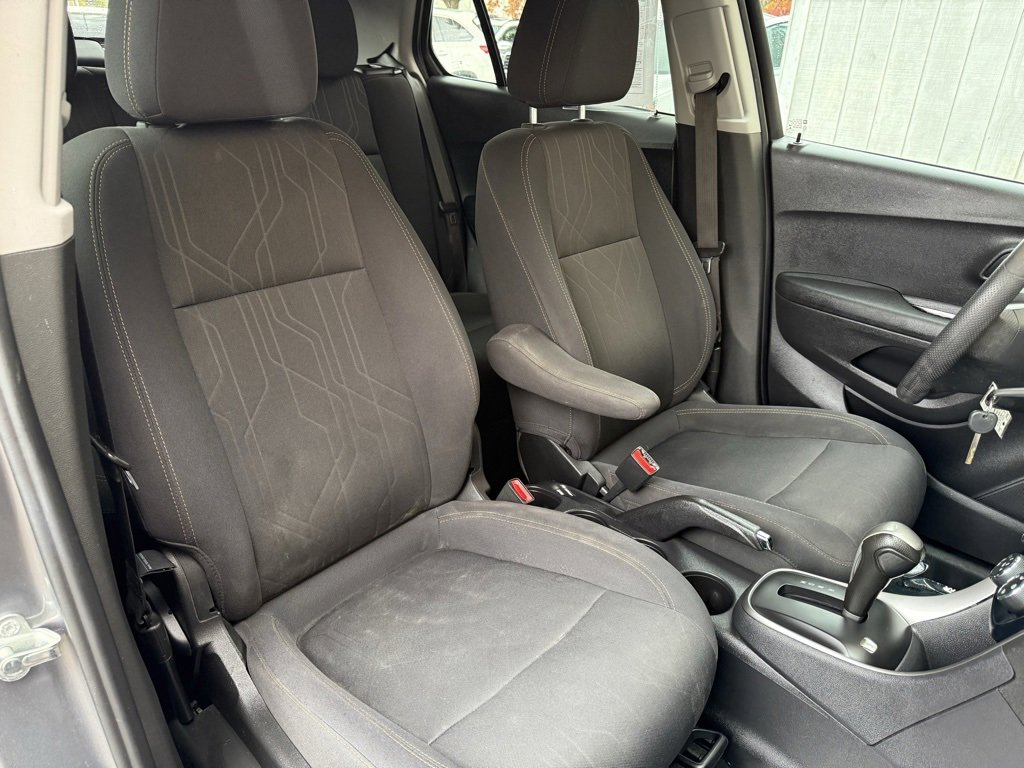 Used 2020 Chevrolet Trax LT image 22