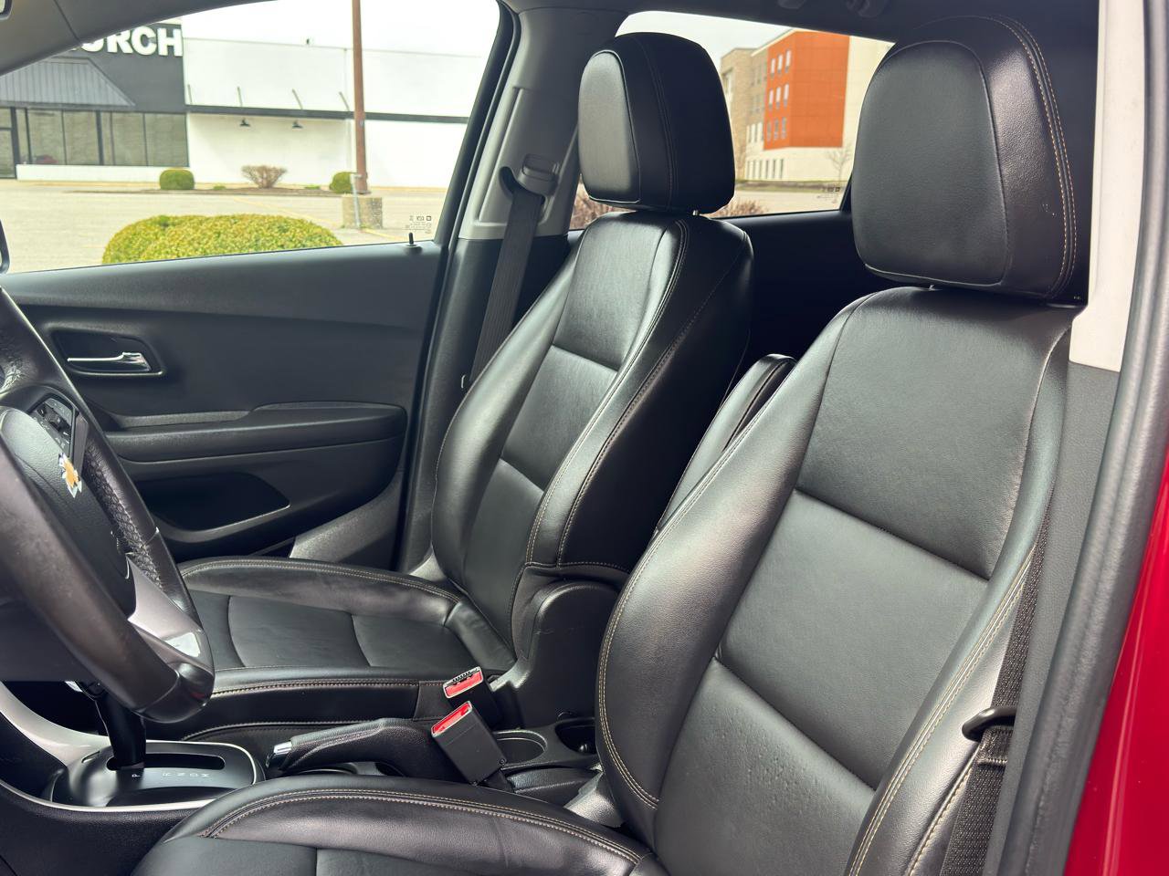 Used 2021 Chevrolet Trax LT w/ Premium Seat Package image 15