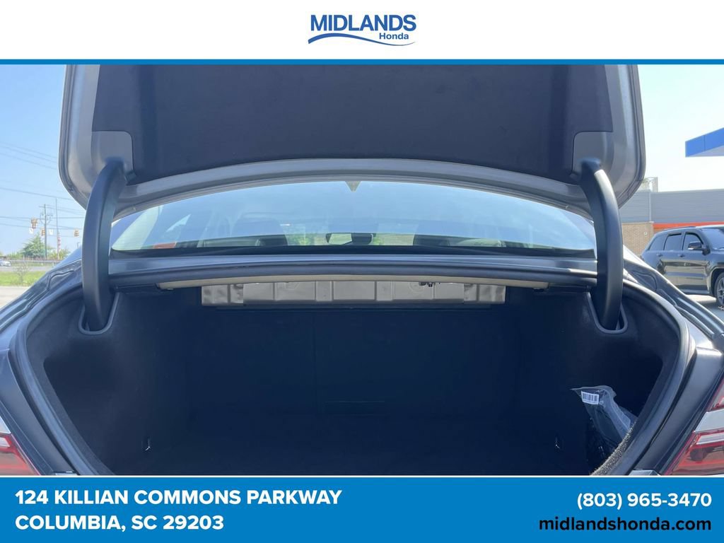 Used 2025 Genesis G70 2.5T RWD image 8