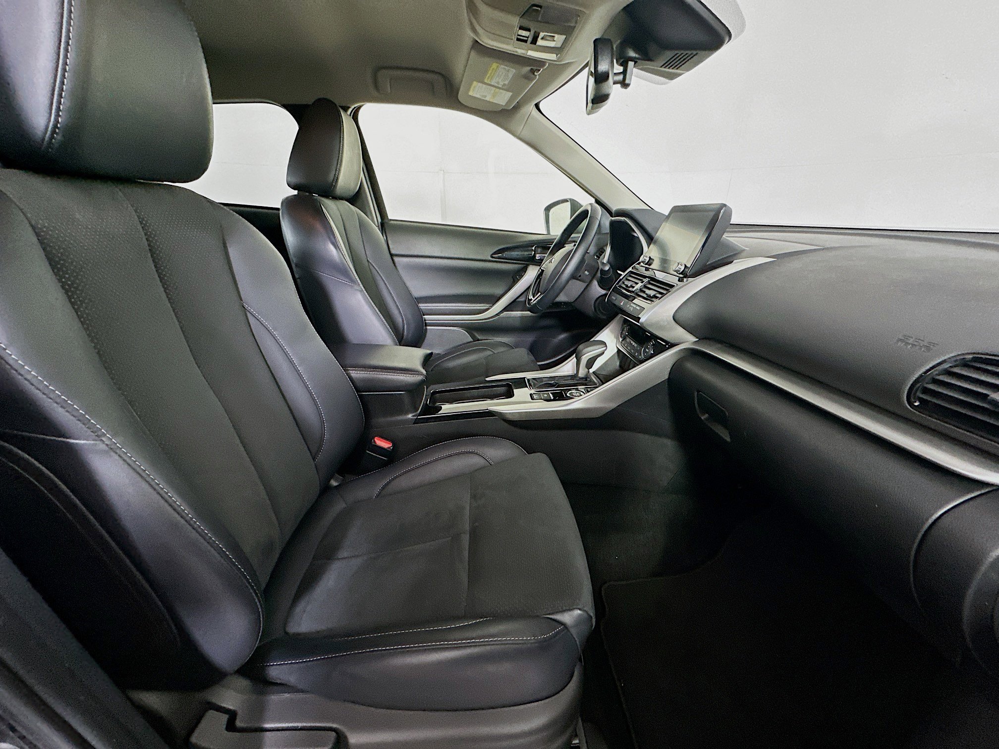 Used 2025 Mitsubishi Eclipse Cross SE image 31