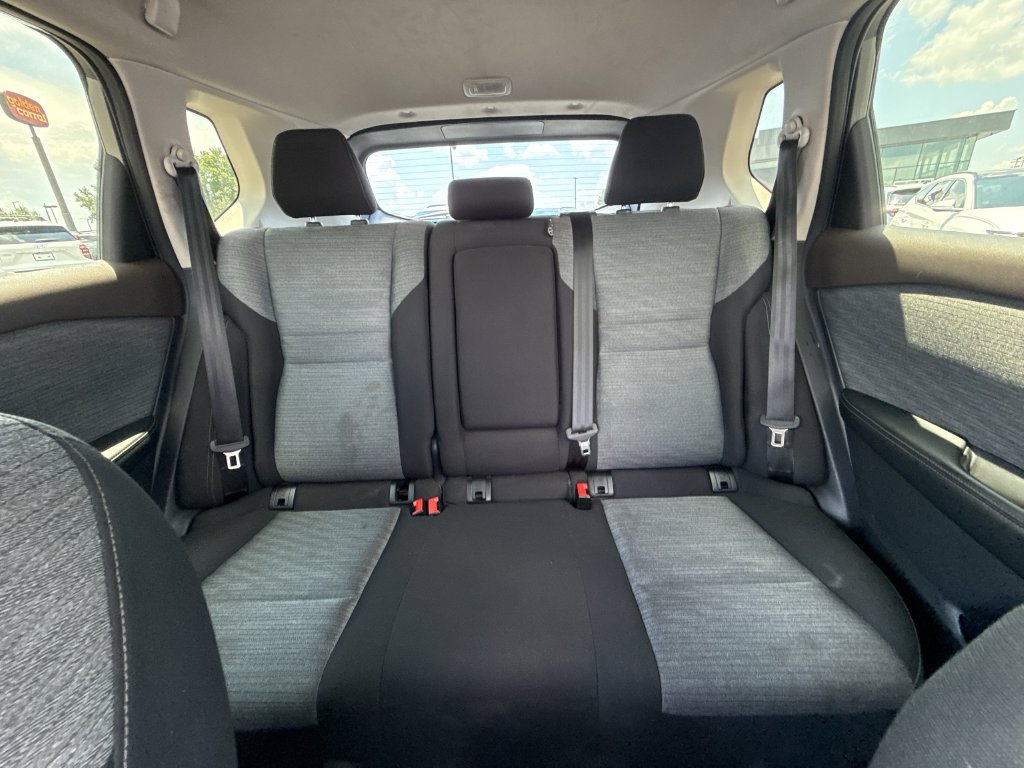 Used 2023 Nissan Rogue SV FWD image 16