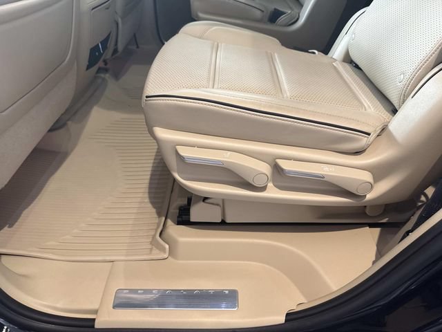 Certified 2024 Cadillac Escalade Premium Luxury w/ LPO, Floor Liner Package AWD/4WD image 59