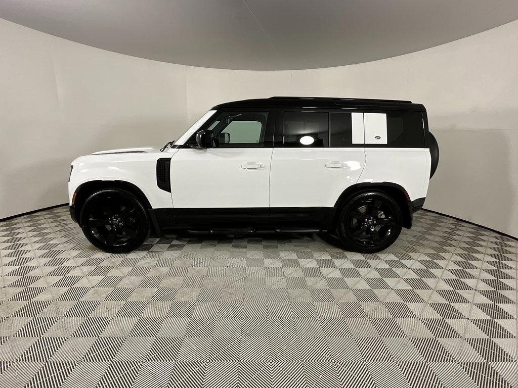Certified 2024 Land Rover Defender 110 X-Dynamic SE image 2