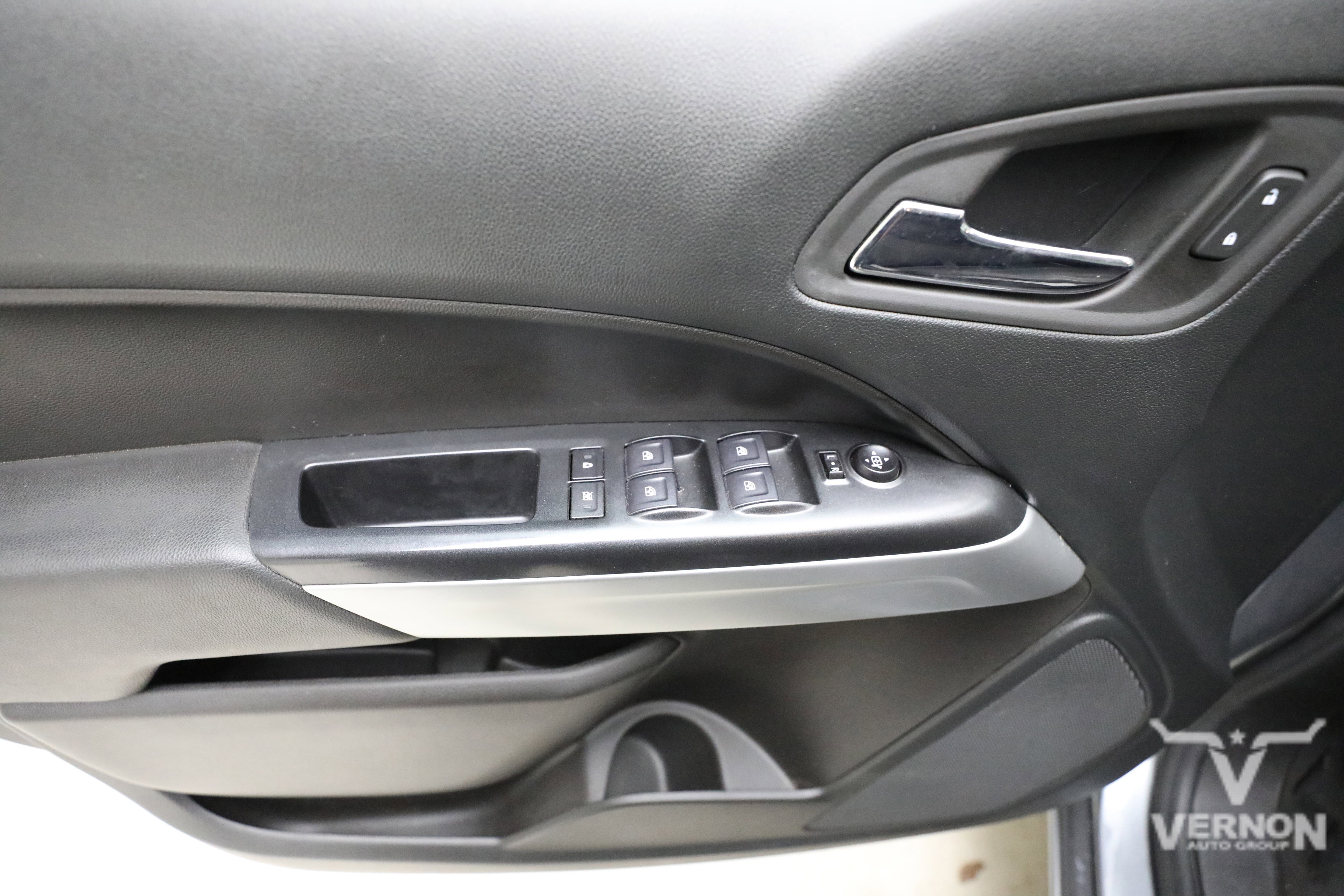 Used 2022 Chevrolet Colorado LT RWD image 18