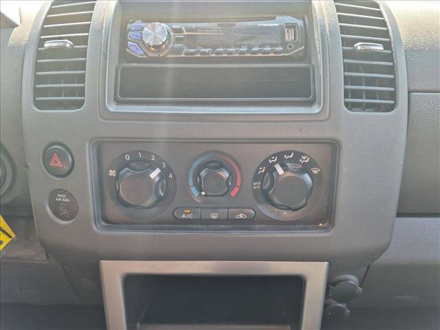 Used 2009 Nissan Pathfinder S RWD image 11