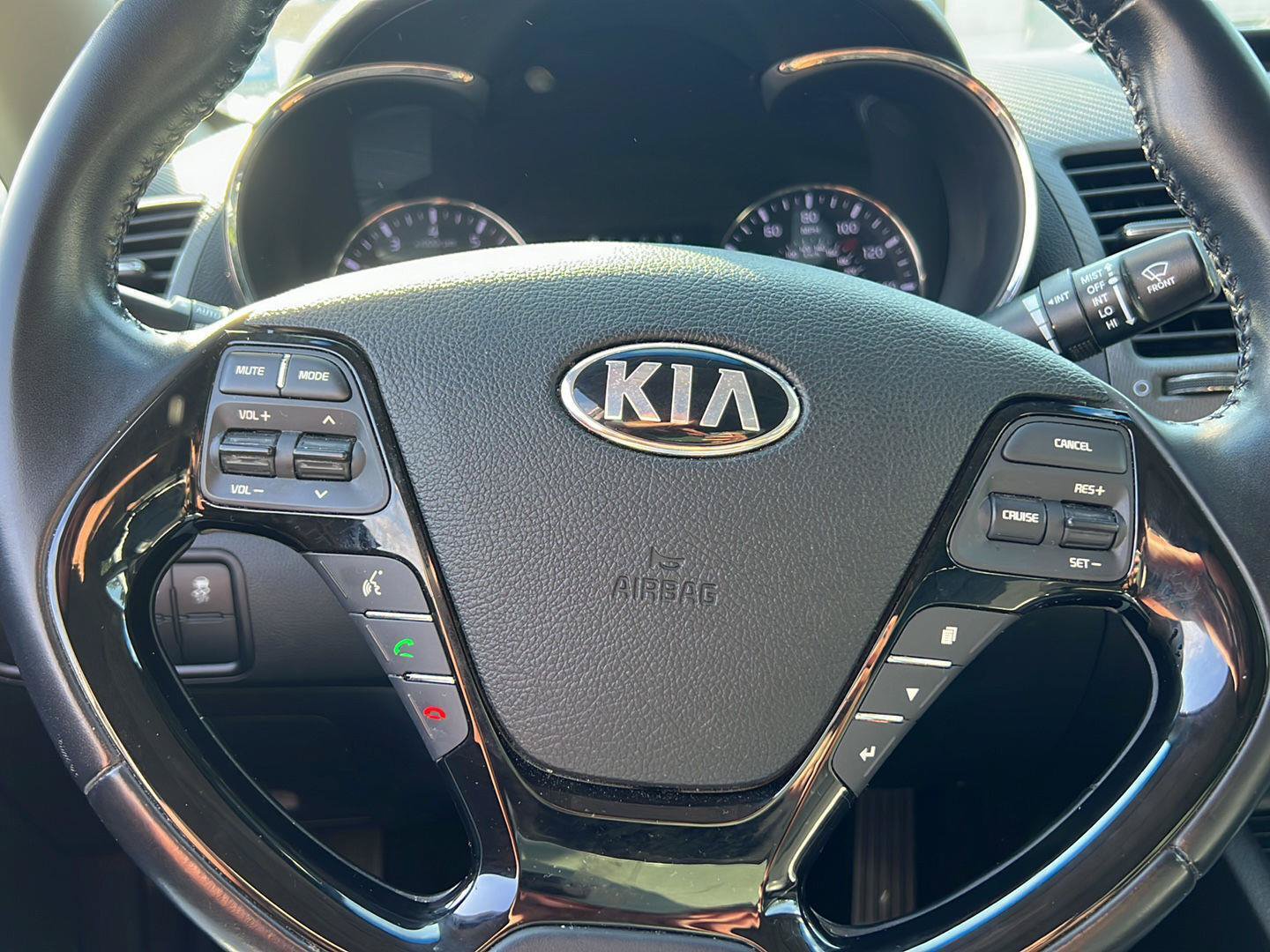 Used 2017 Kia Forte EX w/ EX Premium Plus Package FWD image 12