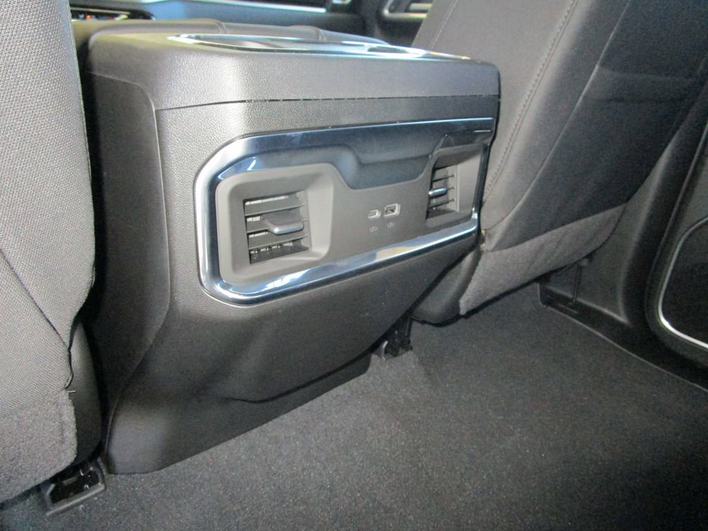 New 2026 GMC Sierra 1500 Elevation image 17