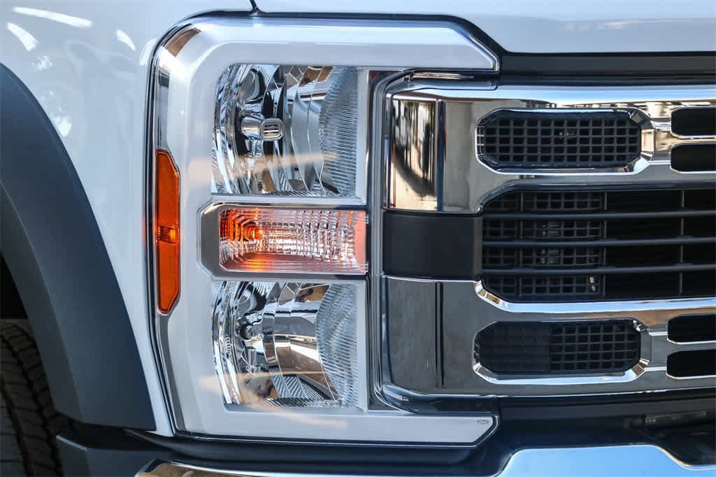 New 2026 Ford F450 XL w/ XL Chrome Package RWD image 4