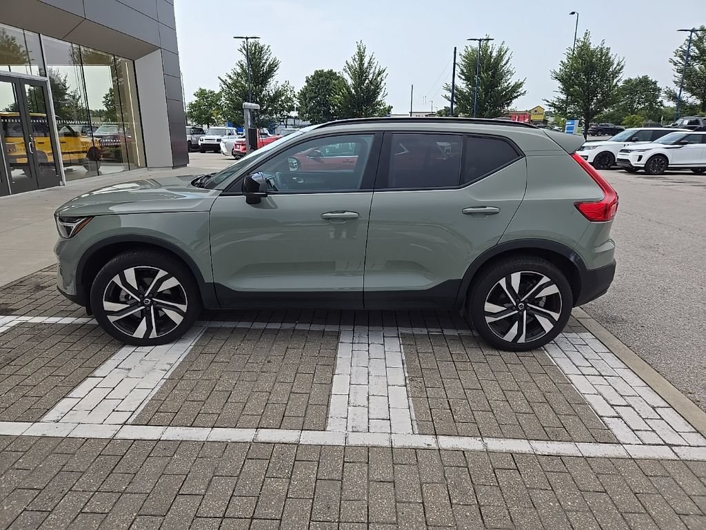 Used 2023 Volvo XC40 B5 Ultimate w/ Climate Package AWD/4WD image 8