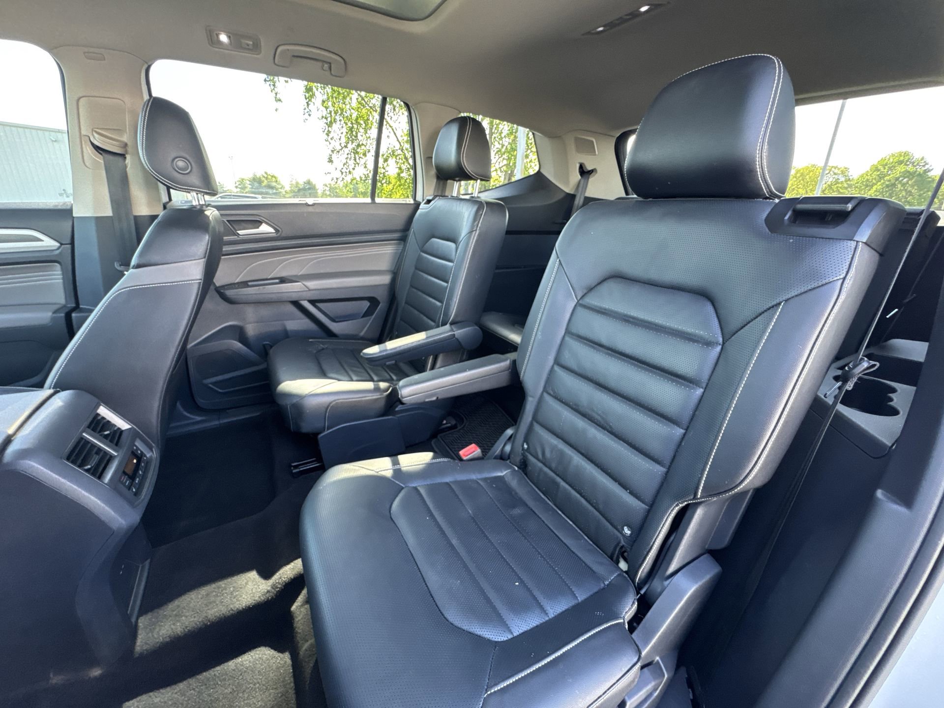Used 2022 Volkswagen Atlas SEL Premium image 22