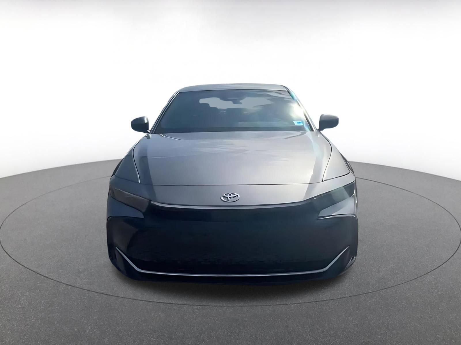 Used 2025 Toyota Crown XLE image 7