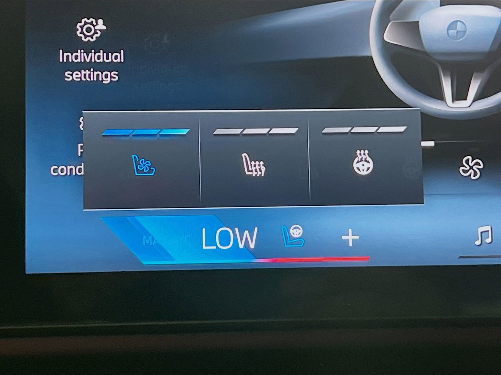 New 2026 BMW 550e xDrive w/ Executive Package image 24