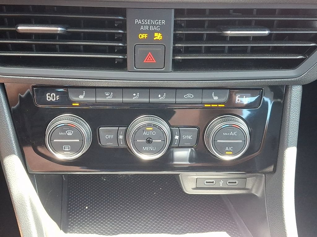 Used 2024 Volkswagen Jetta SE FWD image 18