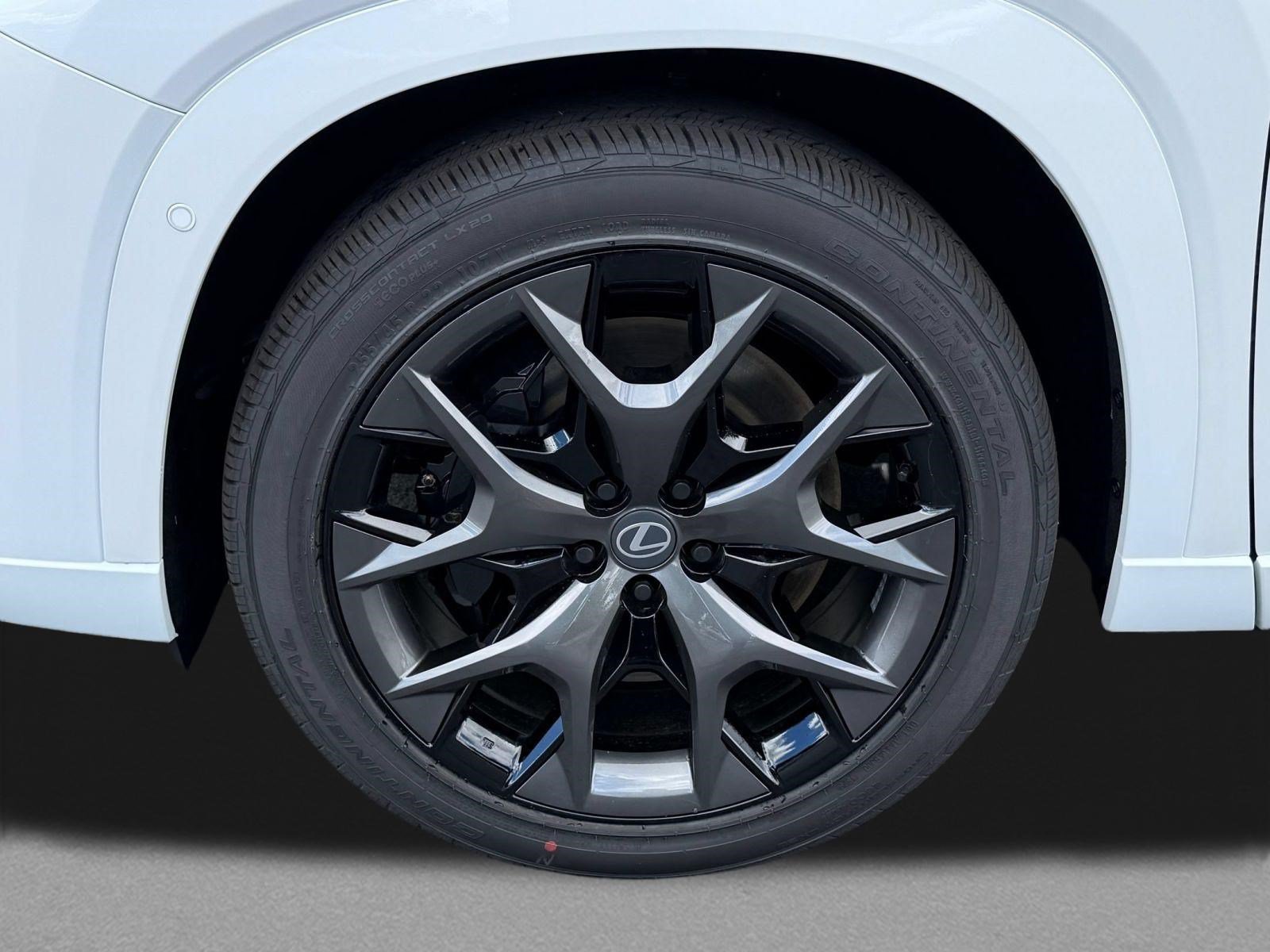 New 2026 Lexus TX 500h AWD image 12