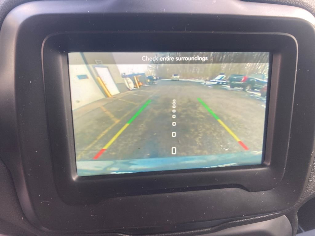 Used 2018 Jeep Renegade Latitude image 24