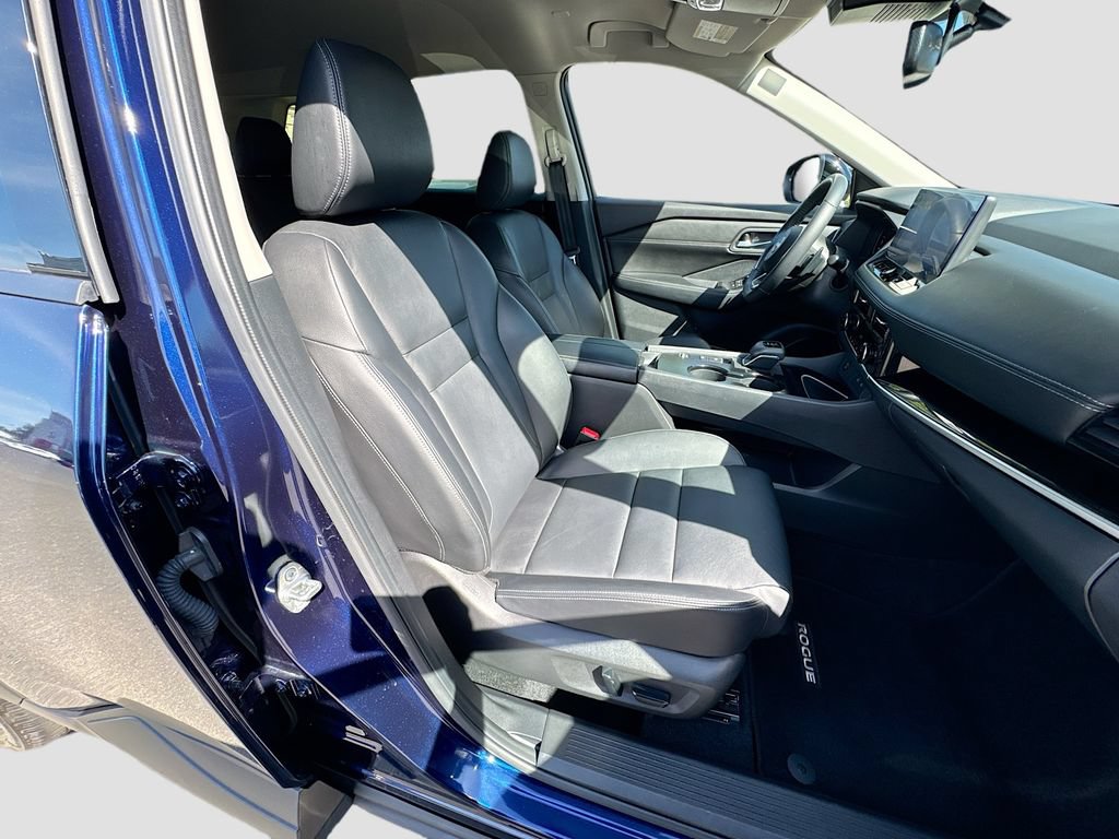 Certified 2024 Nissan Rogue SL FWD image 32