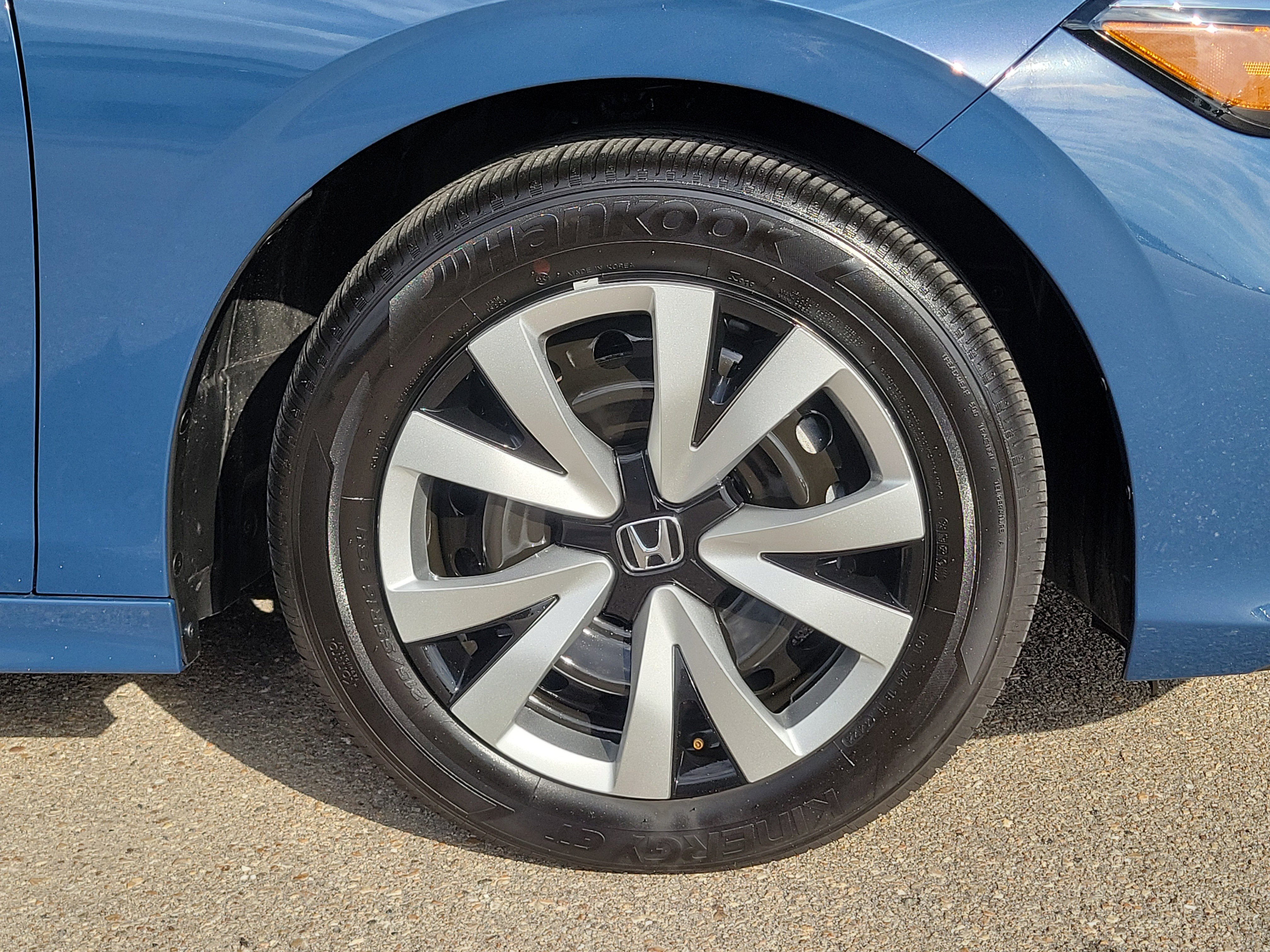 Certified 2025 Honda Civic LX image 6