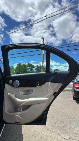 Used 2018 Mercedes-Benz C 300 4MATIC Sedan image 18