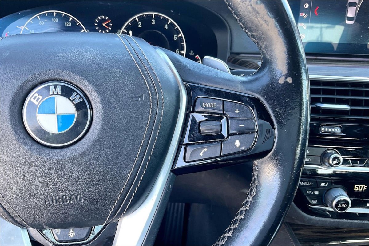 Used 2019 BMW 540i w/ Executive Package RWD image 19