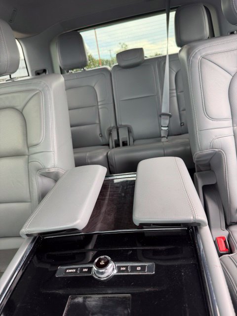 Used 2020 Lincoln Navigator Reserve w/ Equipment Group 201A Reserve RWD image 16