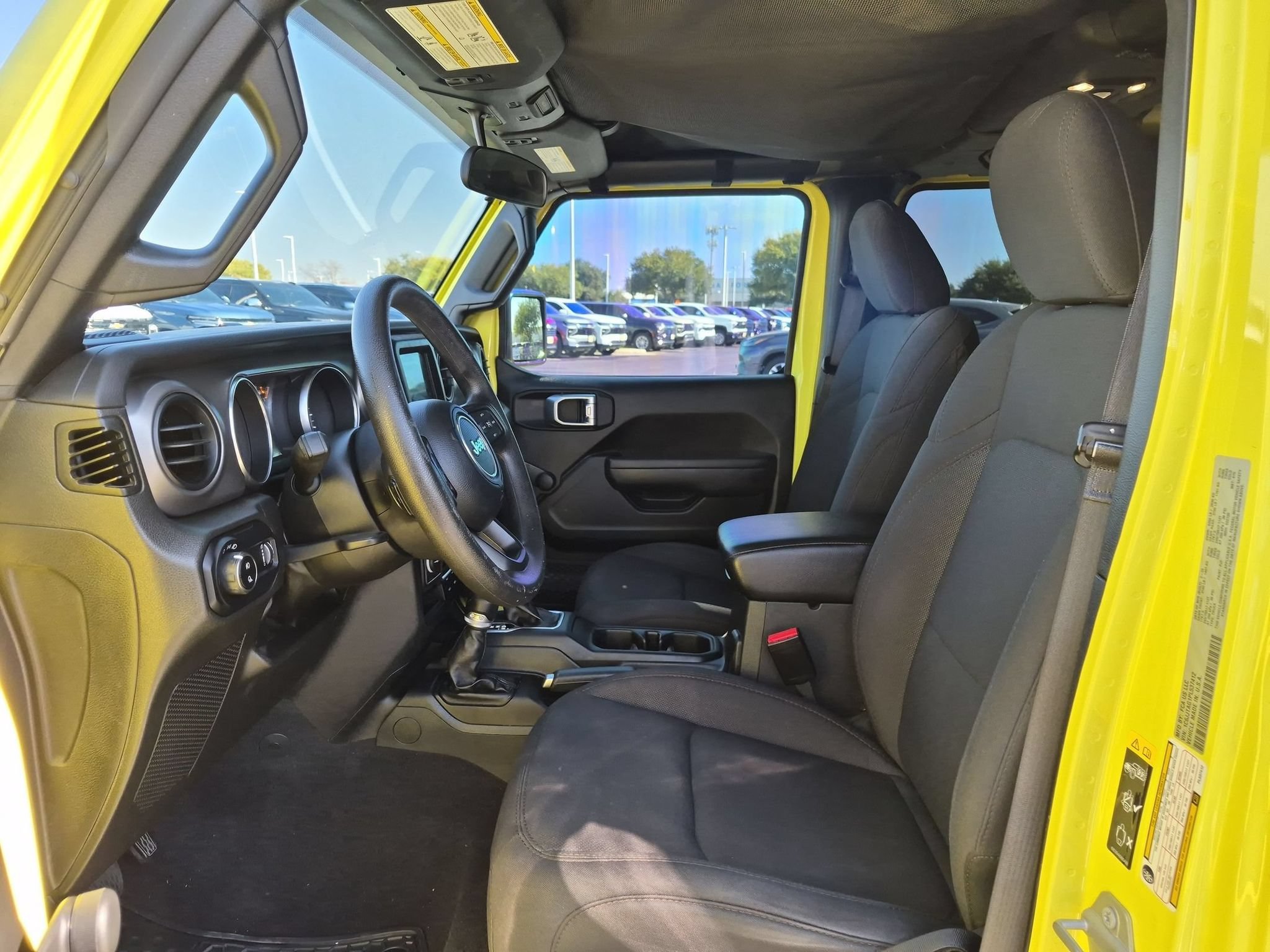Used 2023 Jeep Gladiator Sport AWD/4WD image 9