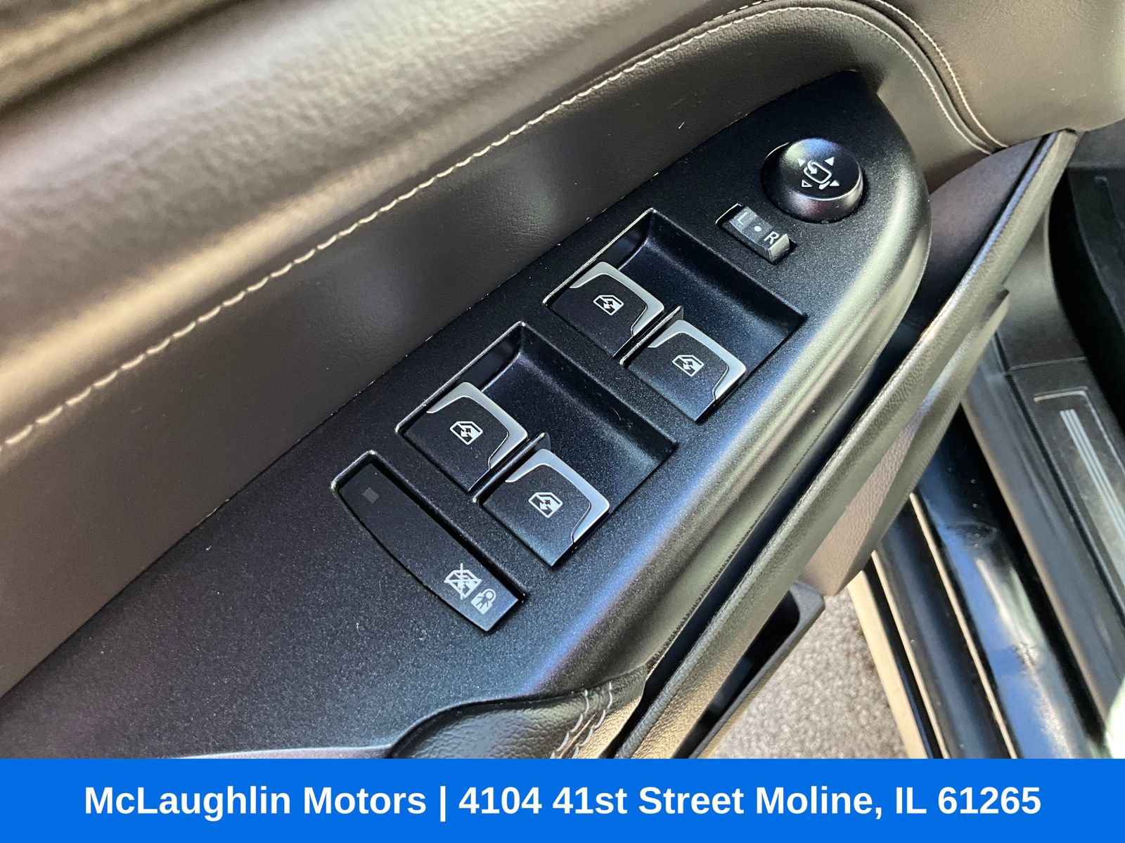 Used 2016 Cadillac SRX Luxury w/ Driver Awareness Package image 25