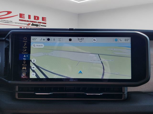 New 2025 Jeep Gladiator Sport image 17