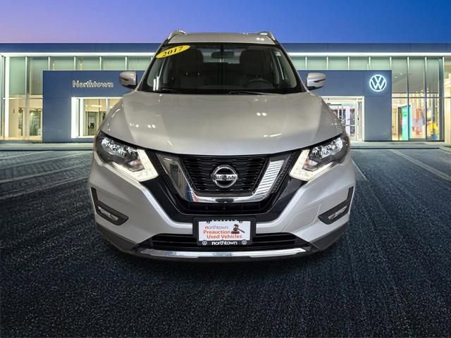 Used 2017 Nissan Rogue SV image 9