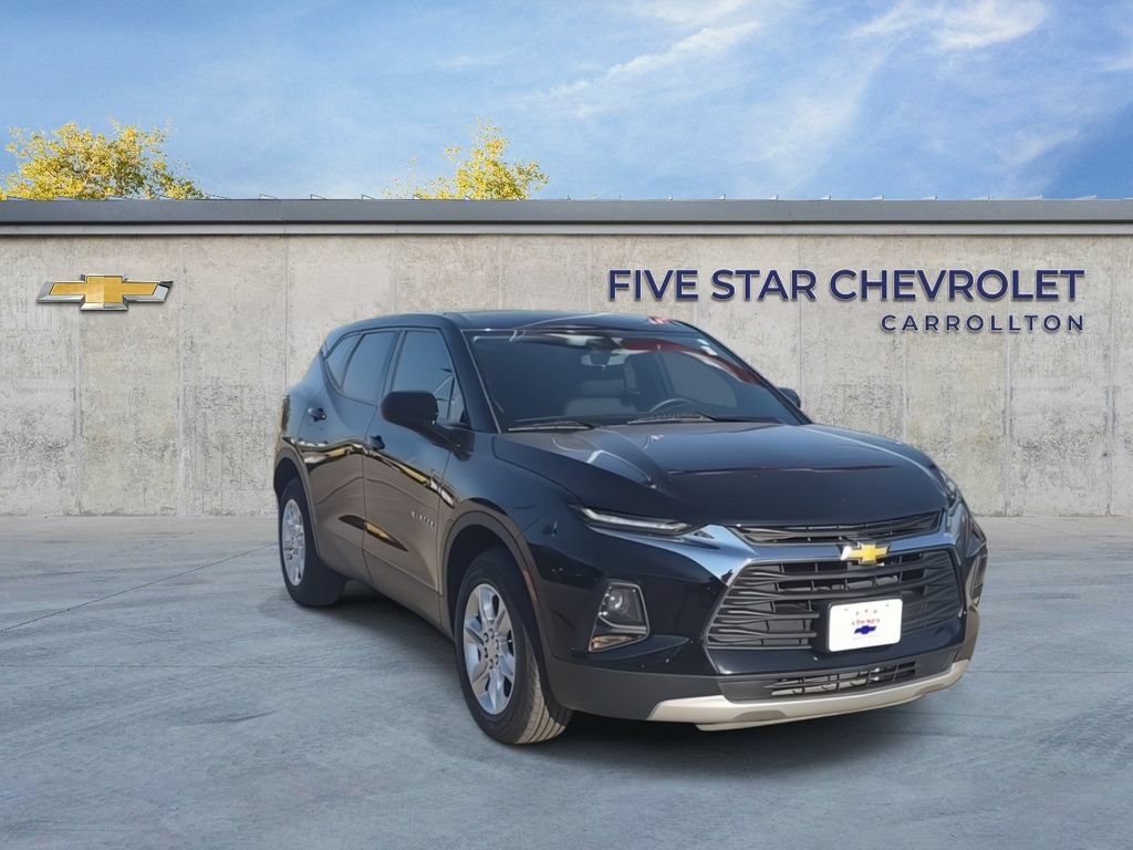 Used 2020 Chevrolet Blazer LT w/ LPO, Cargo Package FWD image 2