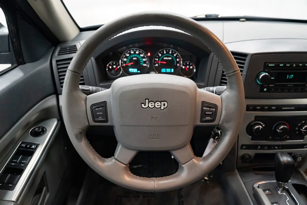 Used 2007 Jeep Grand Cherokee Laredo AWD/4WD image 14
