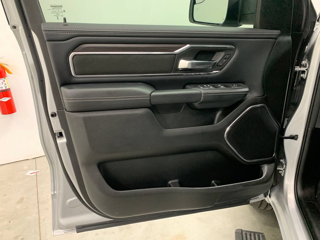 Used 2026 RAM 1500 Laramie w/ Laramie Preferred Package AWD/4WD image 6