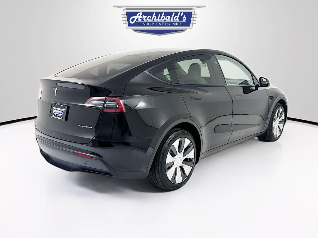 Used 2023 Tesla Model Y Long Range AWD/4WD image 7