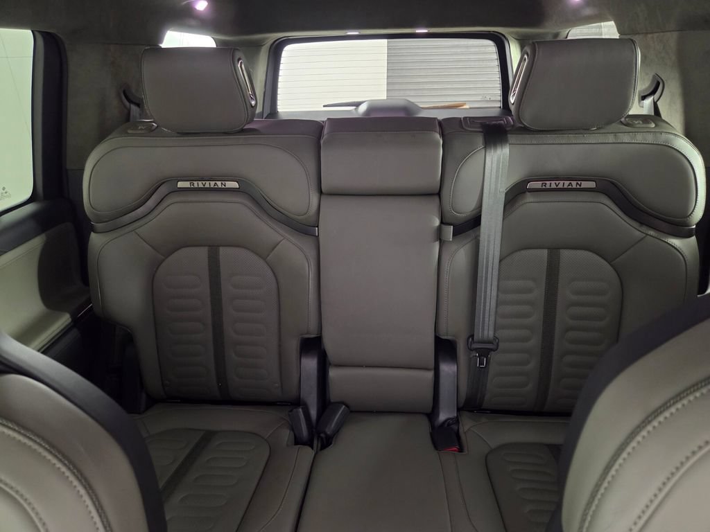 Used 2024 Rivian R1S Adventure AWD/4WD image 20