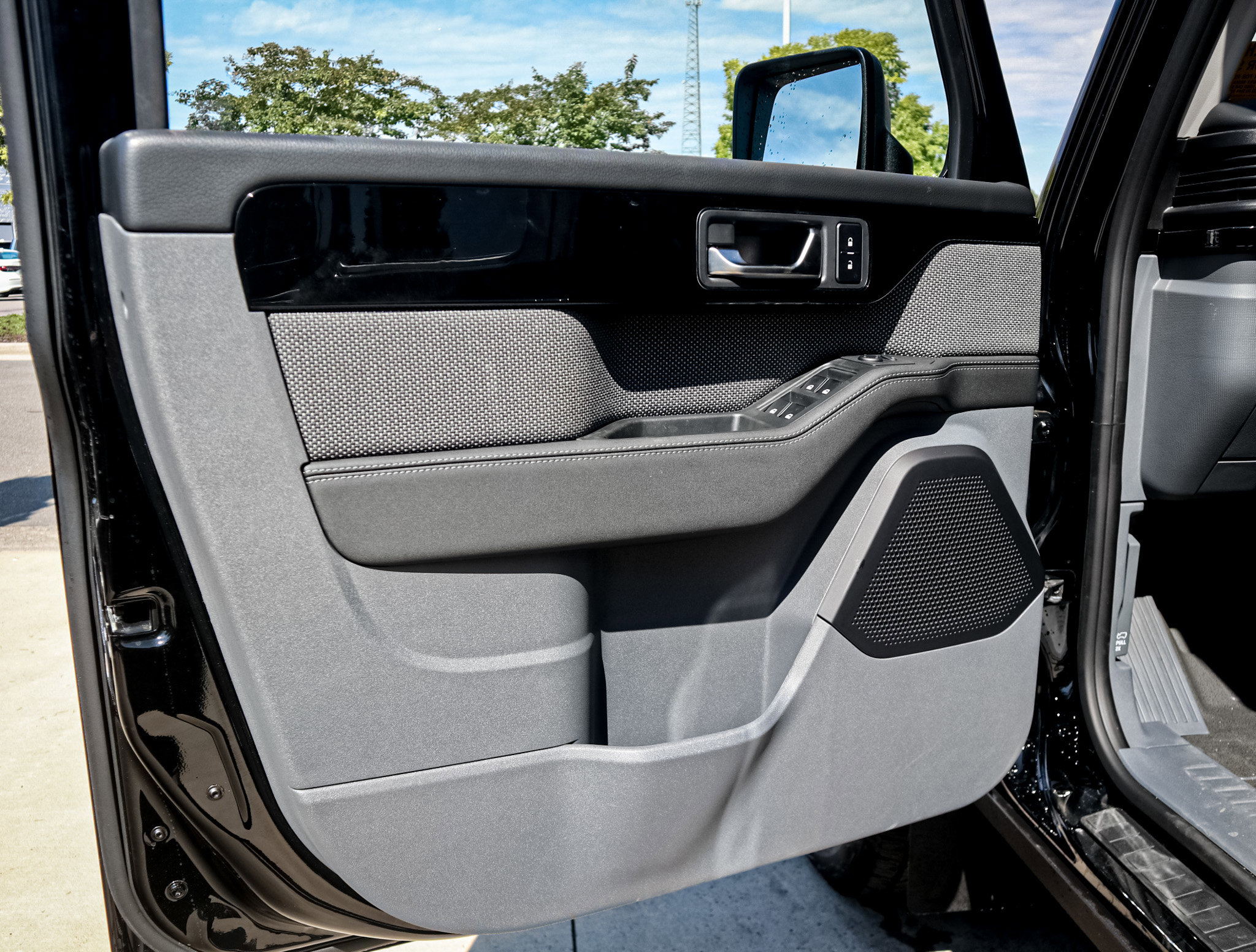 Used 2024 INEOS Grenadier image 14