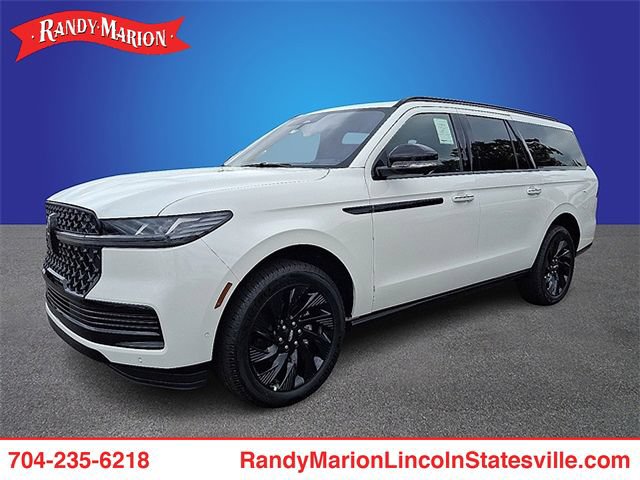 New 2025 Lincoln Navigator L Reserve w/ Jet Appearance Package AWD/4WD image 1