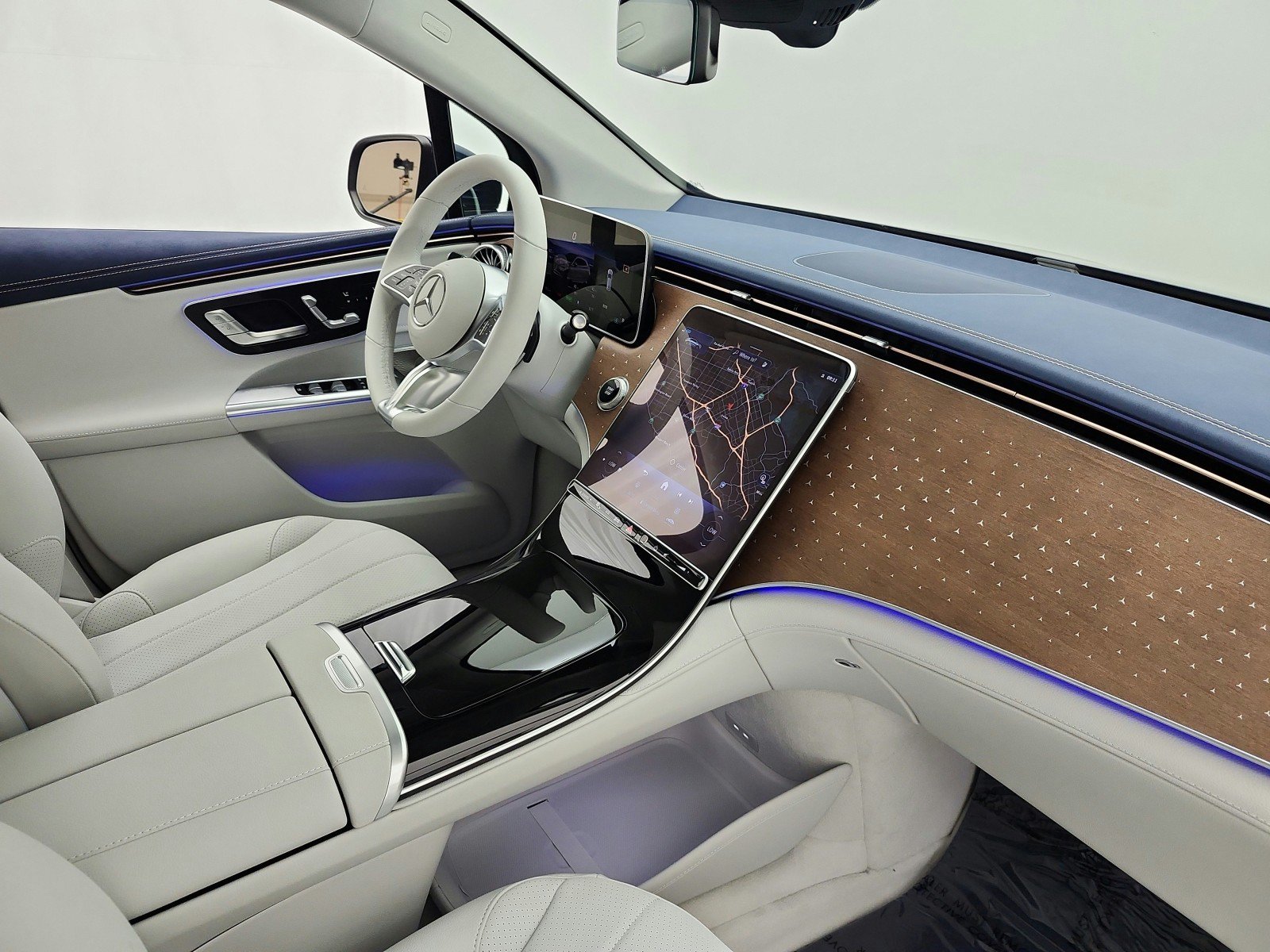 New 2027 Mercedes-Benz EQE 320+ SUV image 13