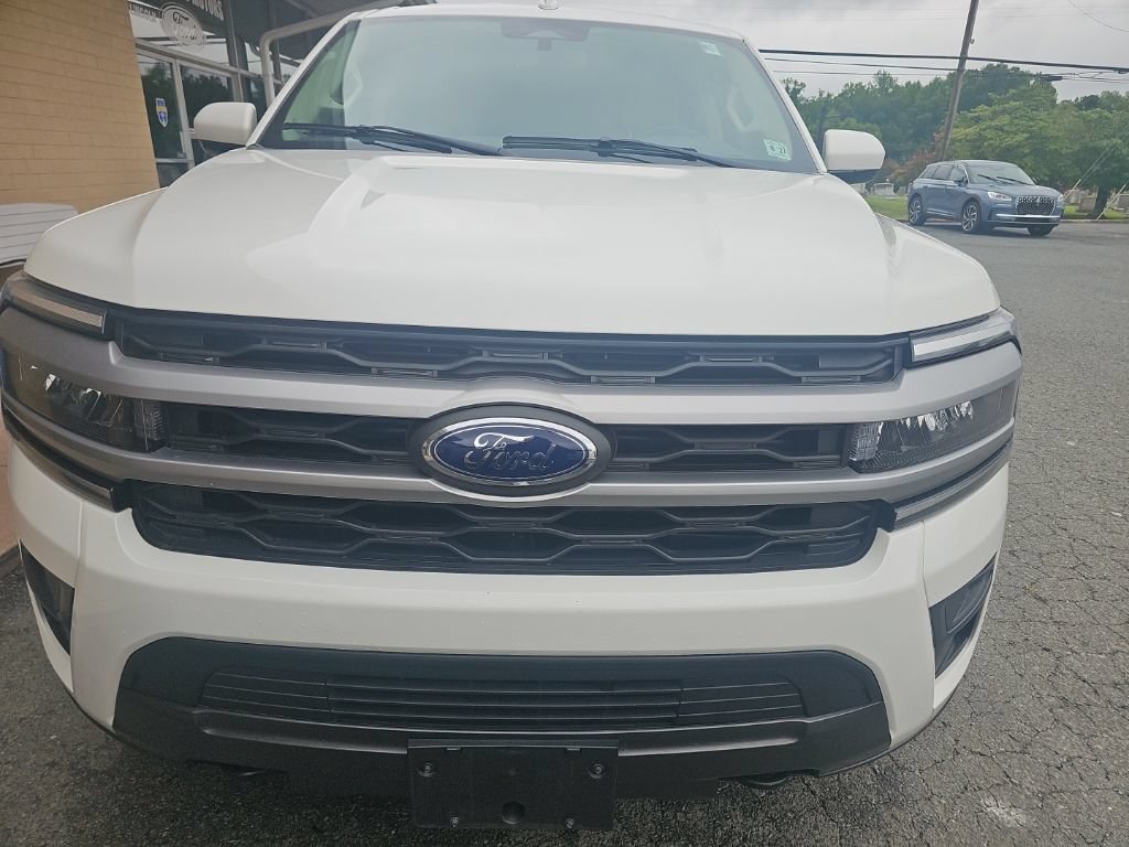 Used 2022 Ford Expedition Max XLT AWD/4WD image 6