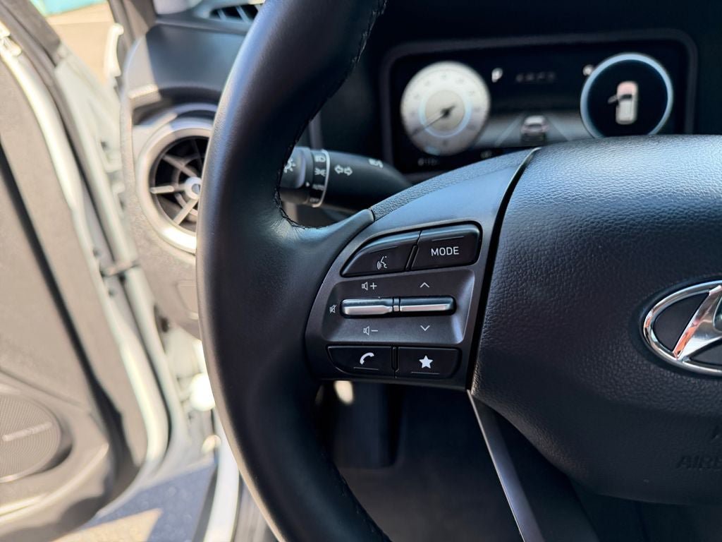 Used 2022 Hyundai Kona Limited w/ Cargo Package AWD/4WD image 15